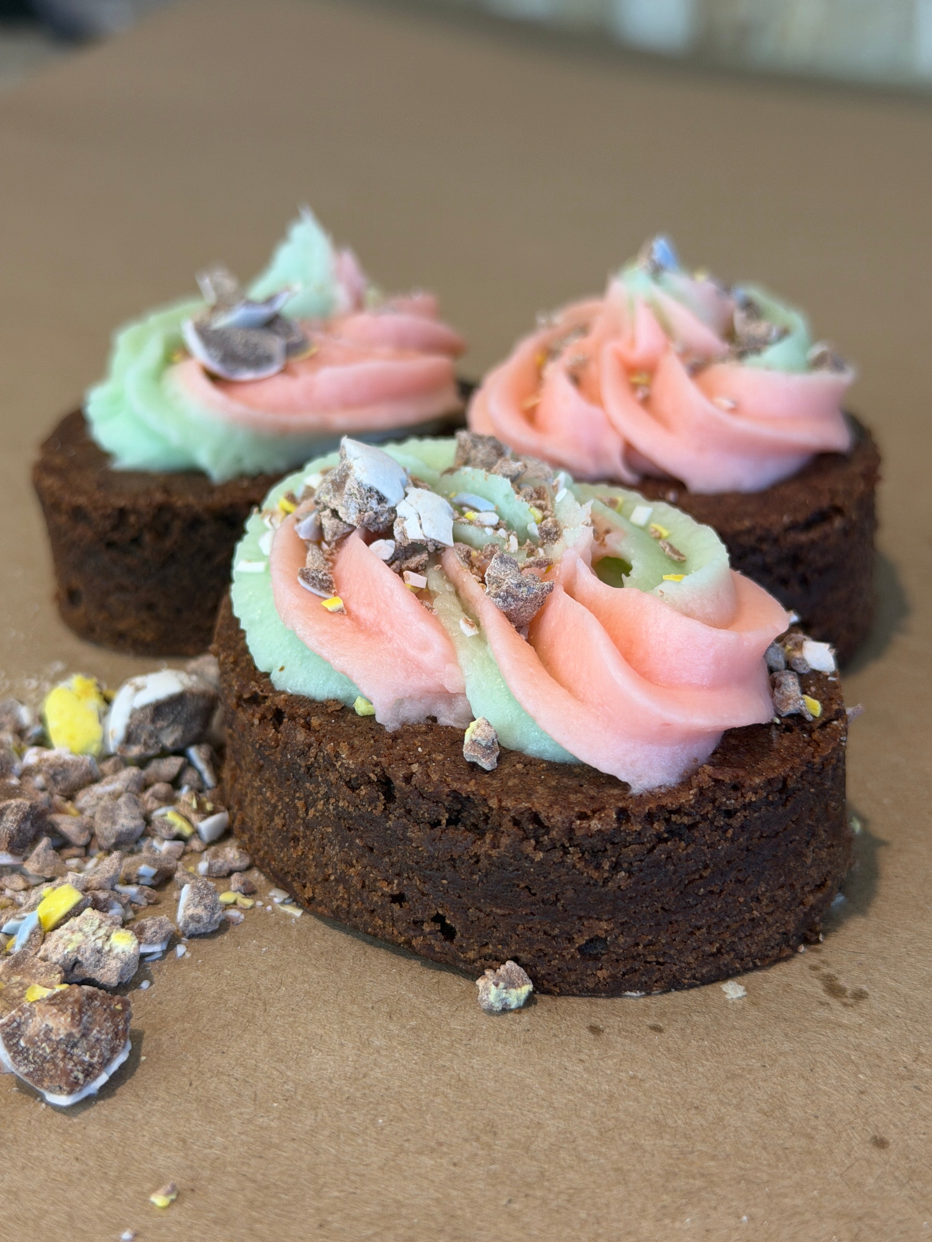 Easter Egg Brownies with Pastel Frosting (6)