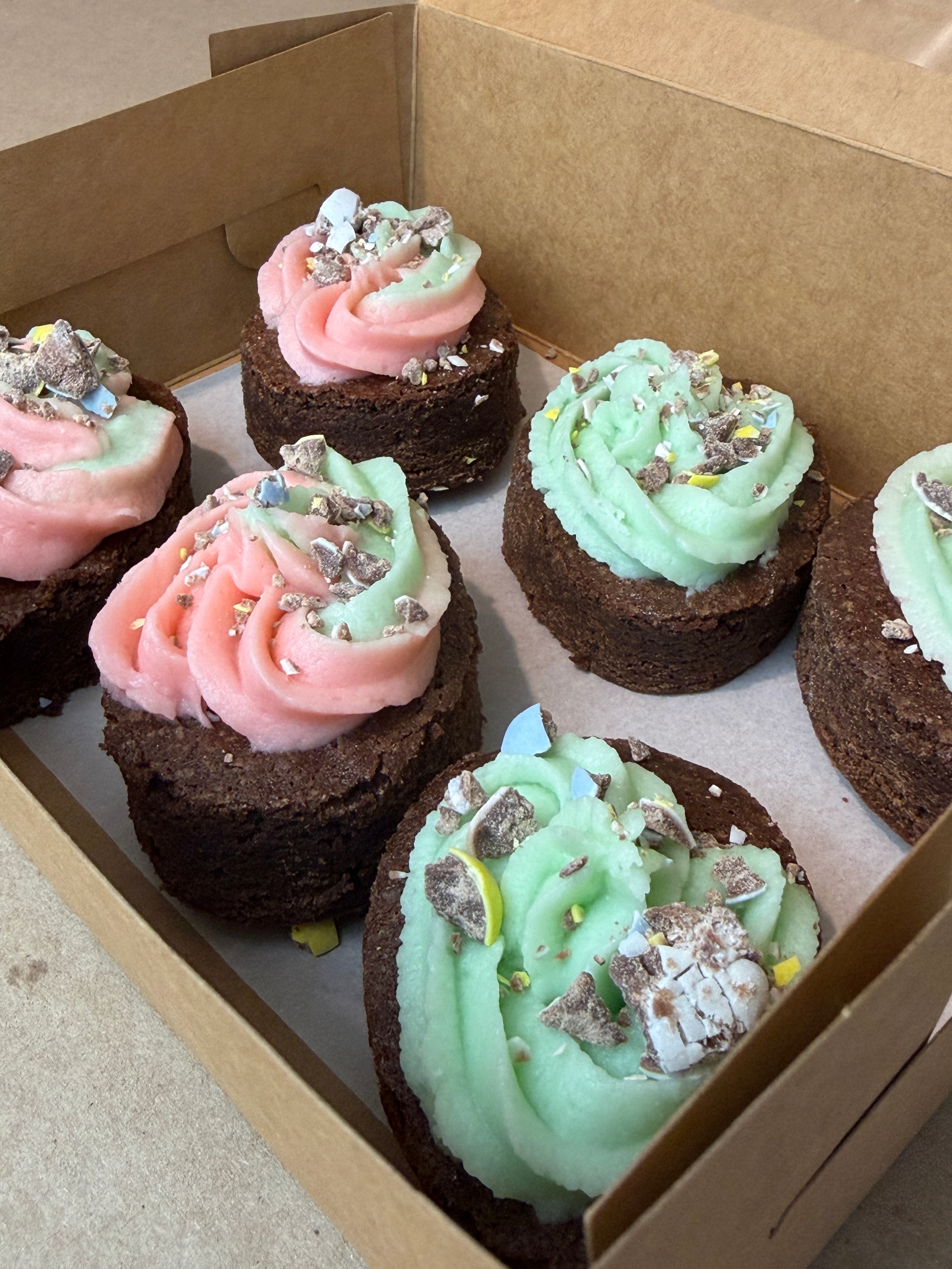 Easter Egg Brownies with Pastel Frosting (6)